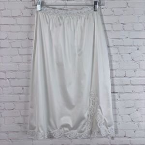 Vintage Vassarette Half Slip White Size Medium
